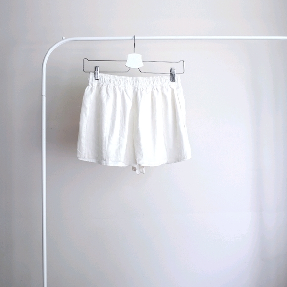 Club Monaco White Stripped Shorts - Picture 1 of 2